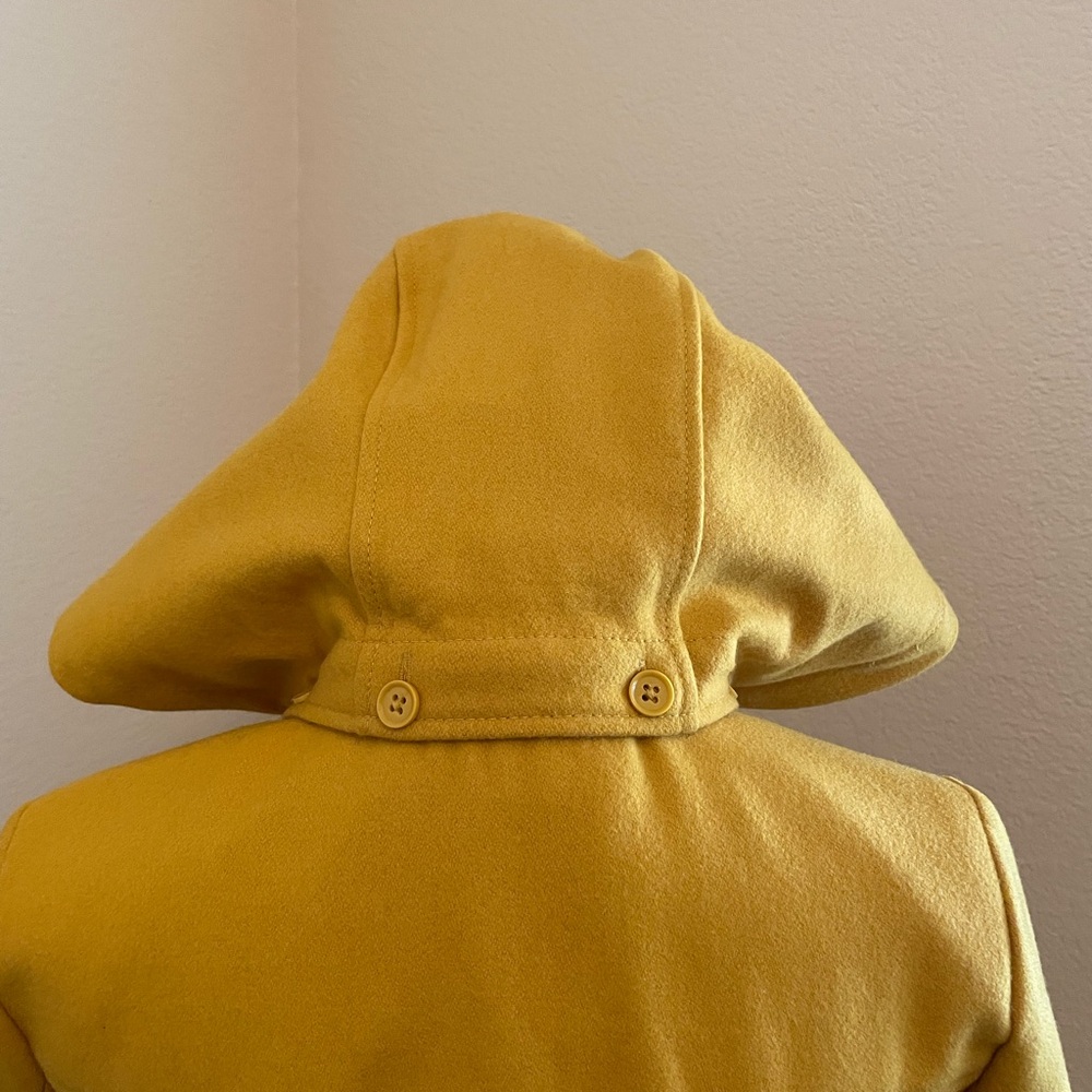 Banana Republic Yellow Trench Coat with Belt - Picture 4 of 14